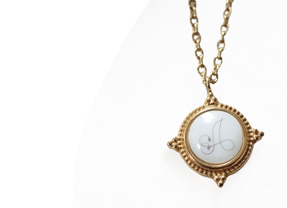 Anyatej vagy babahaj ékszer