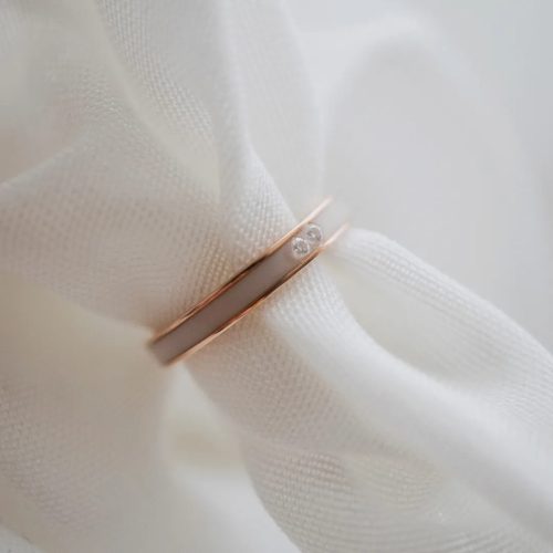 Vivid Love gold ring with breast milk or baby hair