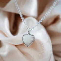   Fenséges Beat - Koronás ezüst medál választható formával - anyatejjel vagy babahajjal