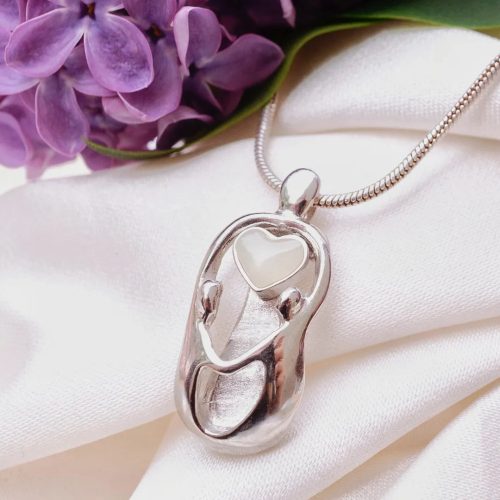 Tale of Cuddle - Family pendant with 1-4 children - with breast milk or baby hair