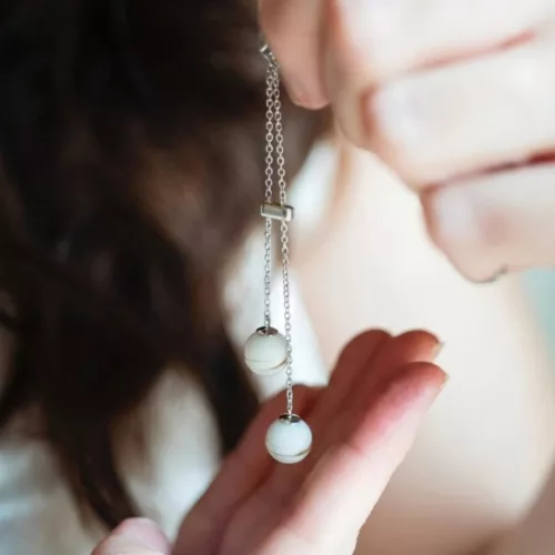 Ketten - 14k arany nyakék anyatejes vagy babahajas gyöngyökkel 