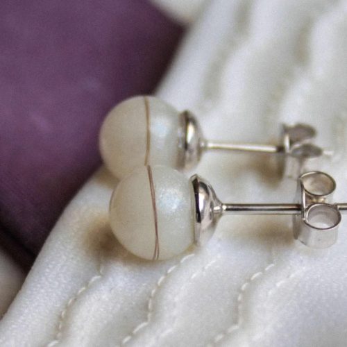 SPIRIT GLOBY - Qiuck (6 weeks) breastmilk steel pearl earrings